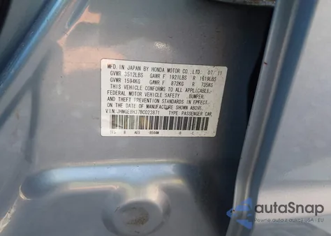 2011 Honda Fit z USA, uszkodzony, nr VIN JHMGE8H37BC023871